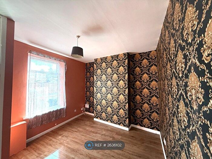 2 Bedroom End Of Terrace House To Rent In Tunnard Street, Grimsby, DN32