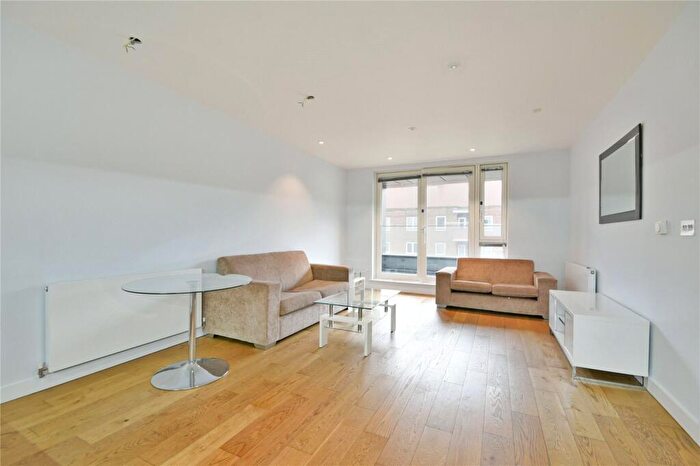 2 Bedroom Flat To Rent In Heneage Street, Whitechapel, E1