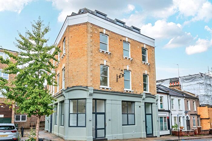 1 Bedroom Flat For Sale In Vestry Road, London, SE5
