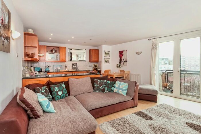 1 Bedroom Flat To Rent In Florin Court, Tanner Street, London, SE1