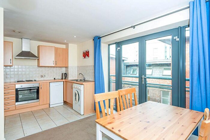 1 Bedroom Apartment For Sale In Madison Square, Liverpool, Merseyside, L1