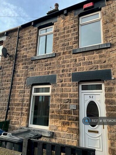 3 Bedroom Terraced House To Rent In Wakefield Road, Barnsley, S71