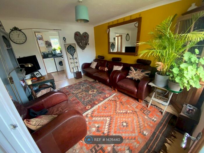 2 Bedroom Detached House To Rent In Western Lea, Crediton, EX17