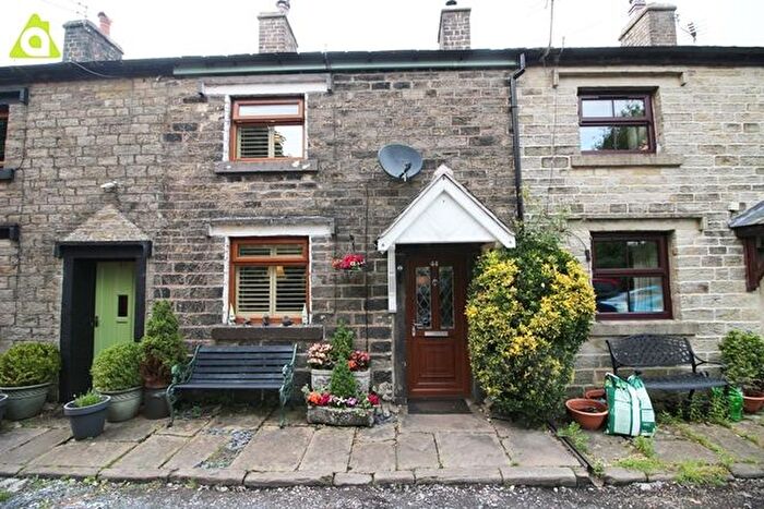 2 Bedroom Cottage For Sale In South View, Belmont, BL7