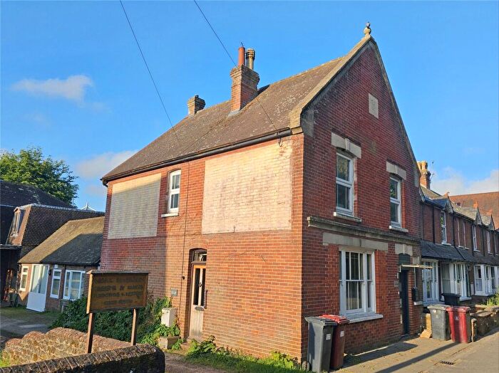 2 Bedroom Apartment For Sale In Bepton Road, Midhurst, West Sussex, GU29