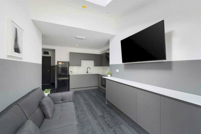 5 Bedroom House To Rent In Ringwood Crescent, Bristol, BS10