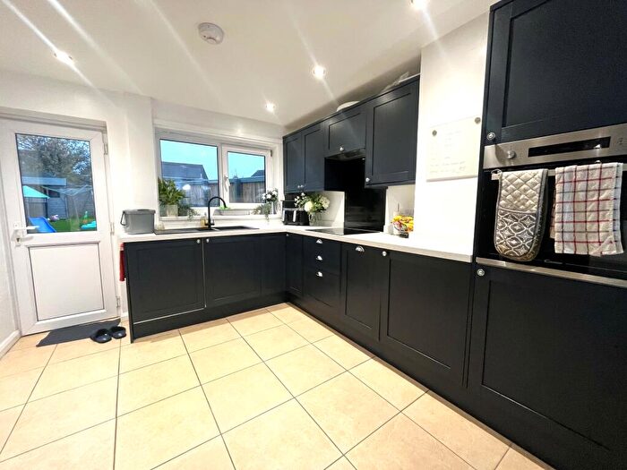 3 Bedroom House To Rent In Birchy Barton Hill, Exeter, EX1