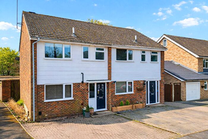 3 Bedroom Semi Detached House For Sale In Bailey Close, Frimley, Camberley, Surrey, GU16