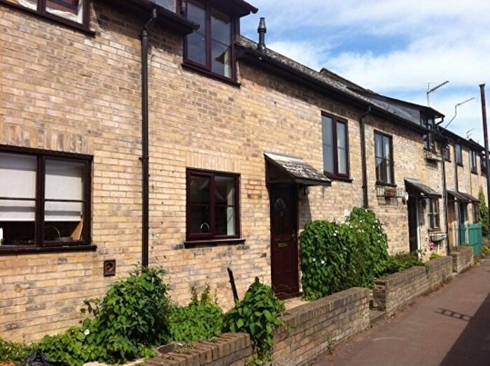 3 Bedroom Terraced House To Rent In Orchard Court, Cambridge, CB1