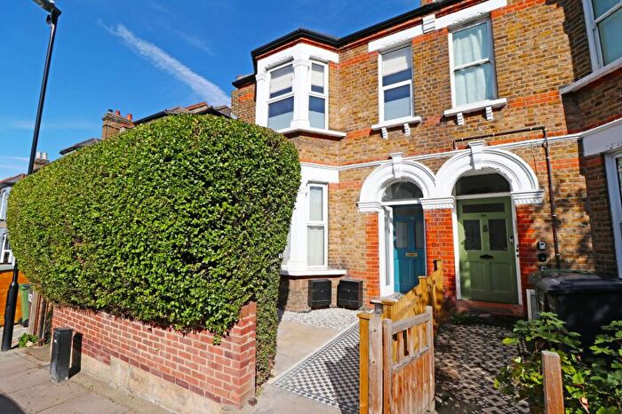 2 Bedroom Flat For Sale In Mount Pleasant Road, Lewisham, SE13