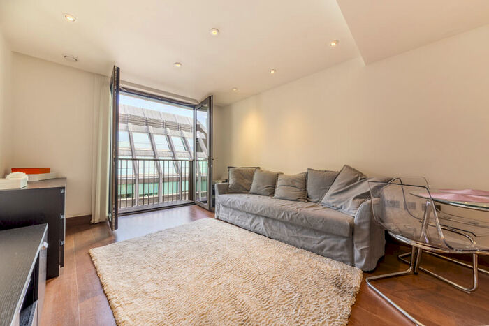 1 Bedroom Apartment To Rent In St. Dunstans House, - Fetter Lane, London, EC4A