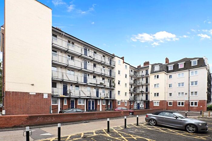 3 Bedroom Apartment To Rent In Godley Vc House, Digby Street, London, E2