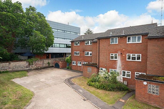 1 Bedroom Flat For Sale In Surrey Place, Tring, HP23