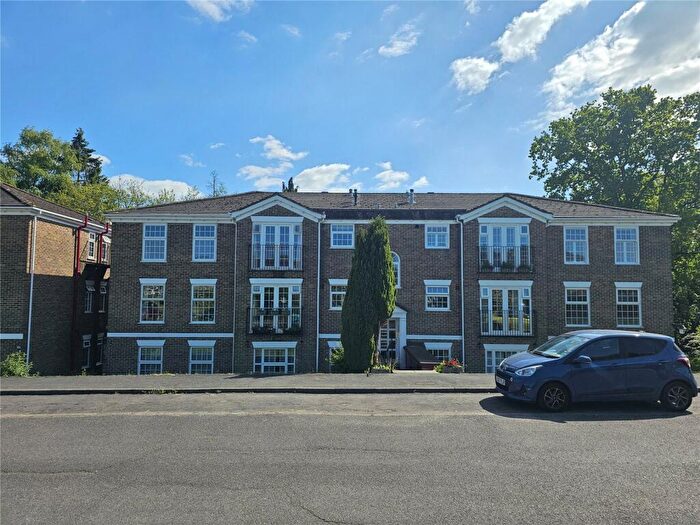2 Bedroom Apartment For Sale In Heathfield Green, Midhurst, West Sussex, GU29