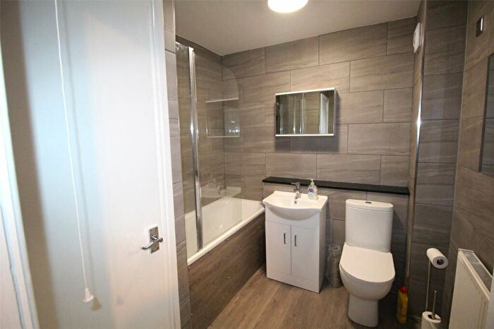 2 Bedroom Apartment To Rent In Acacias Lodge, Henry Road, New Barnet, EN4