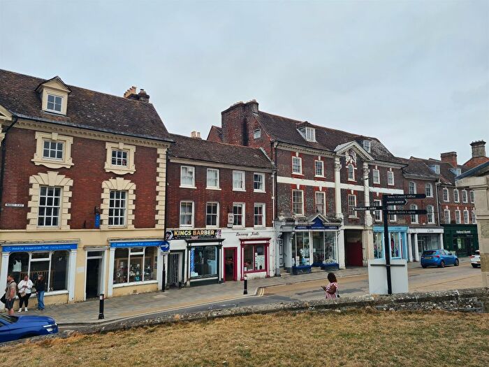 2 Bedroom Maisonette For Sale In Market Place, Blandford Forum, DT11