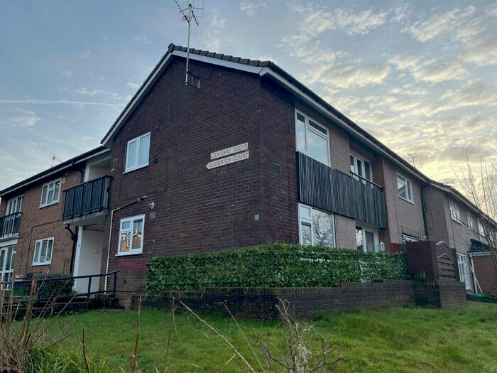 2 Bedroom Flat To Rent In Liswerry Close, Llanyravon, Cwmbran, NP44