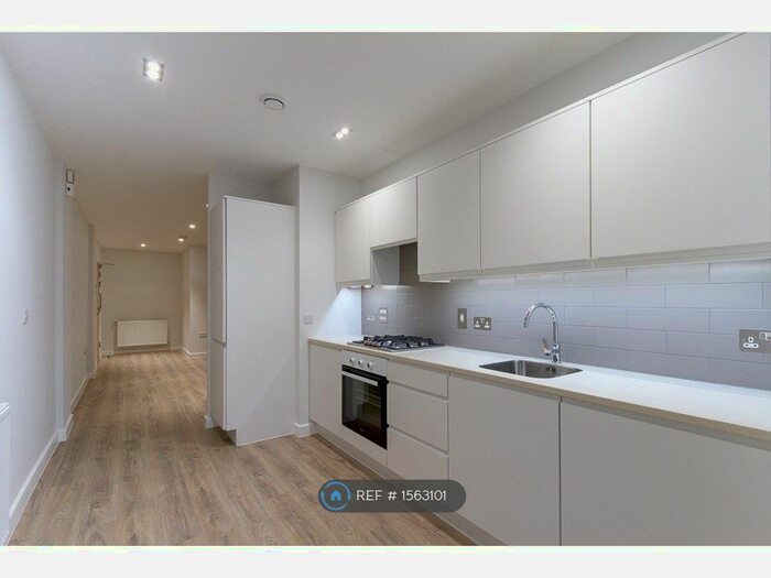 2 Bedroom Flat To Rent In Fawe Park Road, London, SW15