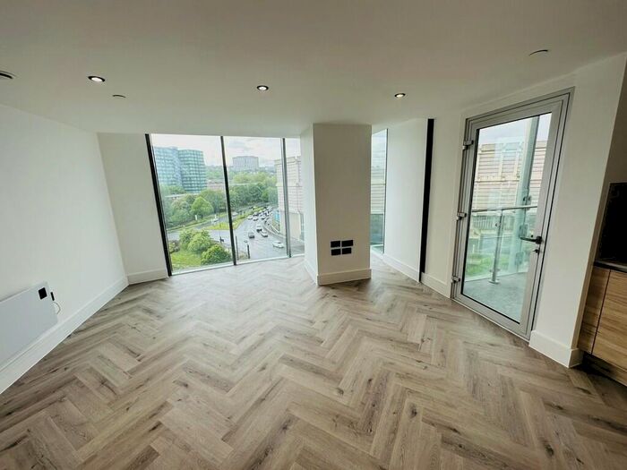 2 Bedroom Apartment To Rent In Velocity Tower, Sheffield, S1