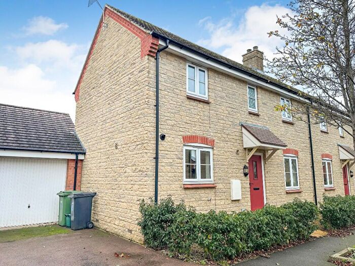3 Bedroom Semi-Detached House For Sale In Gilligans Way, Faringdon, Oxfordshire, SN7