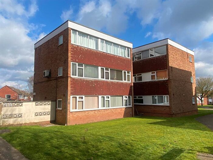 2 Bedroom Flat For Sale In Greendale Road, Whoberley, Coventry, CV5