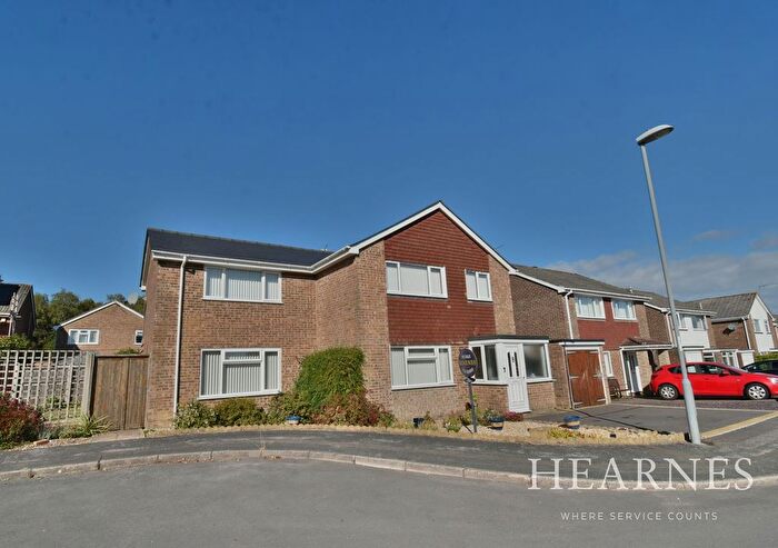 4 Bedroom Detached House For Sale In Fitzpain Close, West Parley, Ferndown, BH22