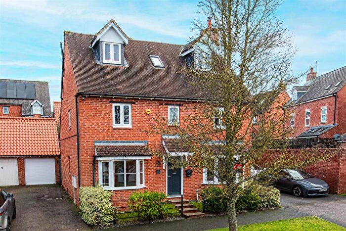 5 Bedroom Detached House For Sale In Padmans Close., Mawsley, NN14