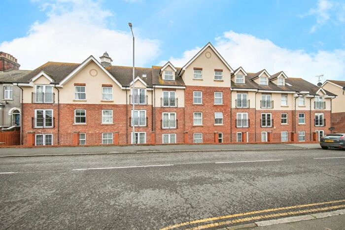 2 Bedroom Flat For Sale In Main Road, Harwich, CO12