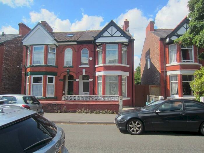 3 Bedroom Semi-Detached House To Rent In Leighton Road, Manchester, Greater Manchester., M16