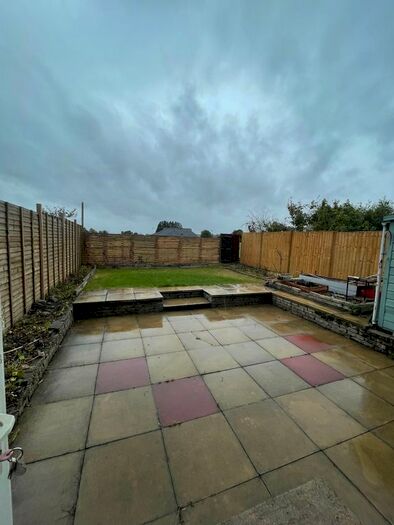 4 Bedroom Semi-Detached House To Rent In Berry Lane, Horfield, Bristol, BS7