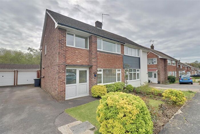3 Bedroom Semi-Detached House To Rent In Greenfield Crescent, Waterlooville, PO8