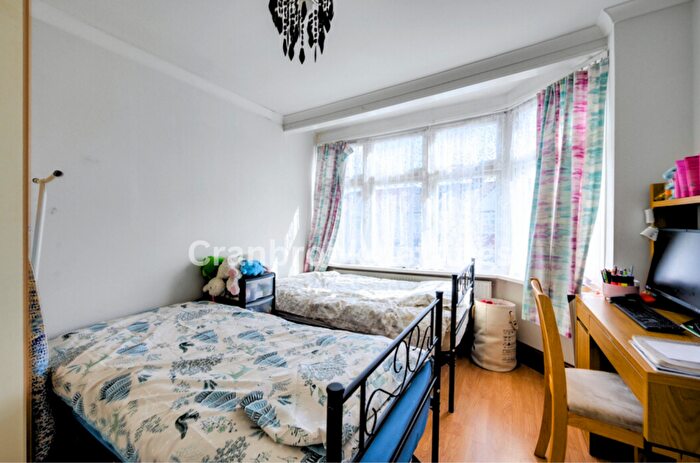 3 Bedroom Terraced House For Sale In Saltash Road, Hainault, IG6