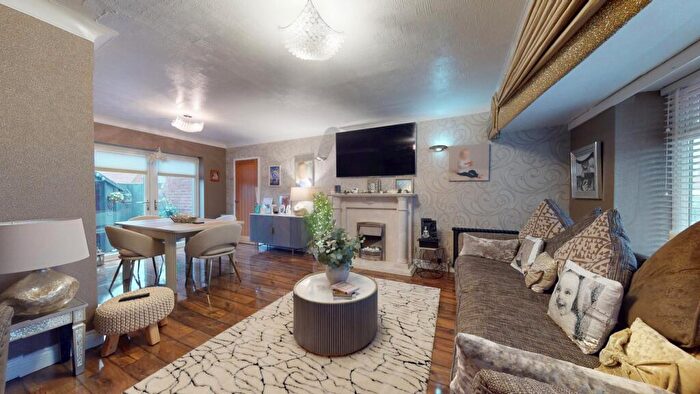 4 Bedroom Detached House For Sale In Hemsley Road, South Shields, NE34