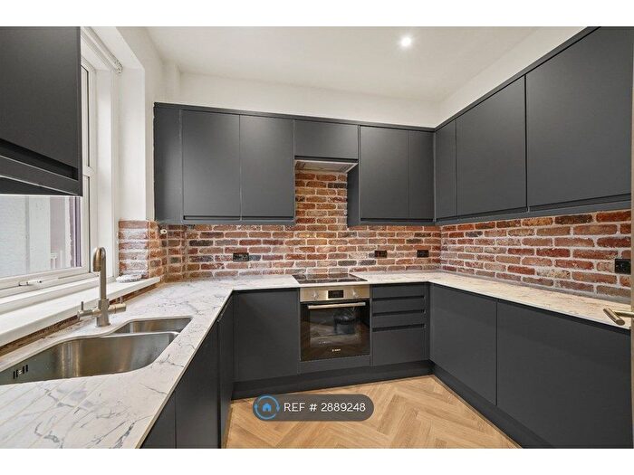 2 Bedroom Flat To Rent In Richmond Chambers, Bournemouth, BH2