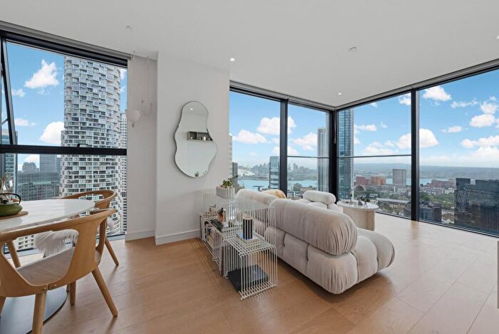 2 Bedroom Apartment For Sale In Hampton Tower, Marsh Wall, London, E14