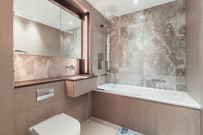 2 Bedroom Flat To Rent In Carrara Tower, Bollinder Place London, EC1V