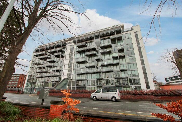 2 Bedroom Flat To Rent In Penthouse, Warwickgate House, Warwick Road, Old Trafford, M16