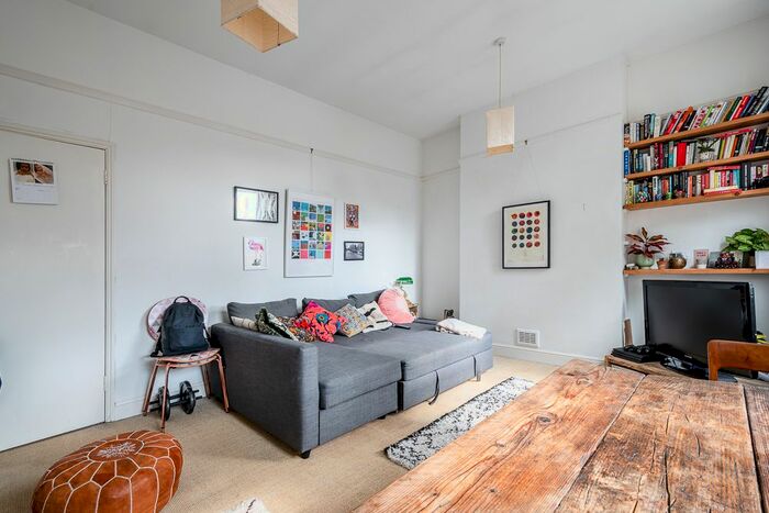 1 Bedroom Flat To Rent In Ainsworth Road, Hackney, London, E9