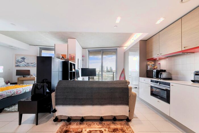 Studio To Rent In Tidal Basin Road, London, E16