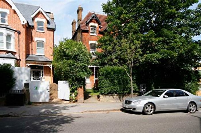 2 Bedroom Flat To Rent In Birdhurst Road, Croydon, London, CR2