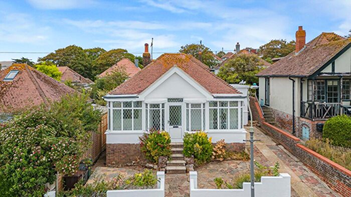 2 Bedroom Detached House For Sale In Hilgrove Road, Saltdean, BN2
