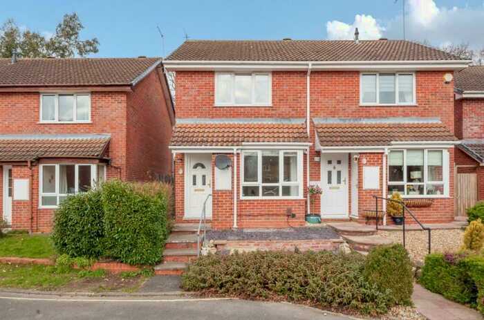 2 Bedroom Semi-Detached House To Rent In Hurst Close, Valley Park, Chandler's Ford, SO53