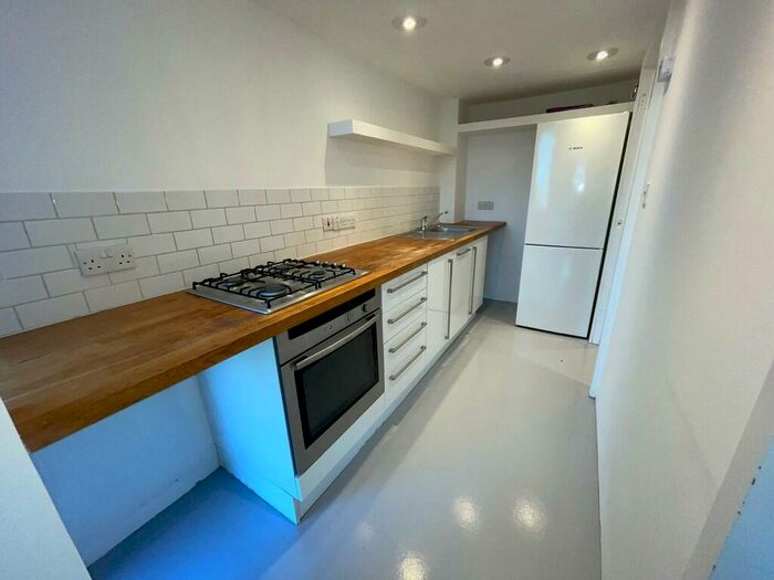 1 Bedroom Flat To Rent In Haslemere Road, N8