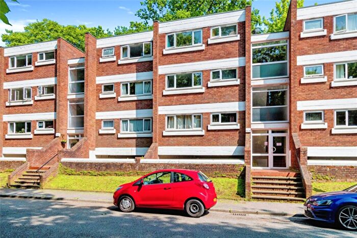 2 Bedroom Flat For Sale In Silverdale Road, Southampton, Hampshire, SO15