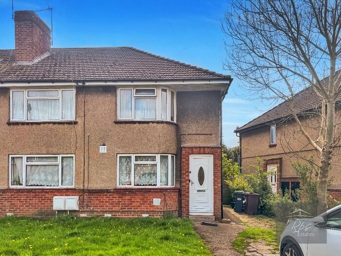 2 Bedroom Maisonette To Rent In Worthing Road, Hounslow, TW5