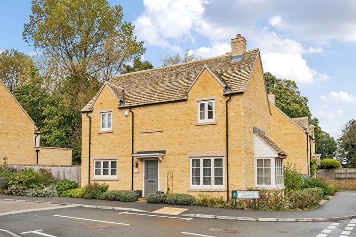 2 Bedroom Detached House To Rent In Moreton-in-Marsh, Gloucestershire, GL56