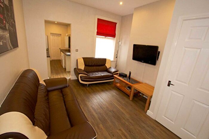 5 Bedroom Semi Detached House To Rent In Curzon Street, Loughborough, LE11