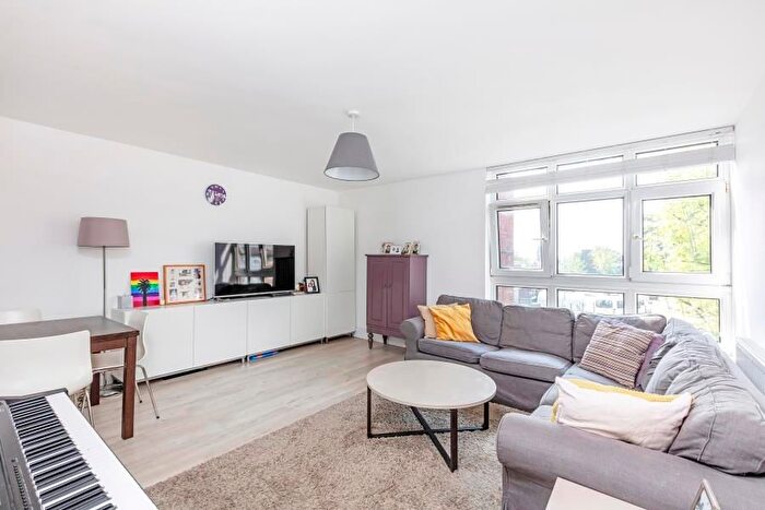 3 Bedroom Maisonette To Rent In Woking Close, SW15