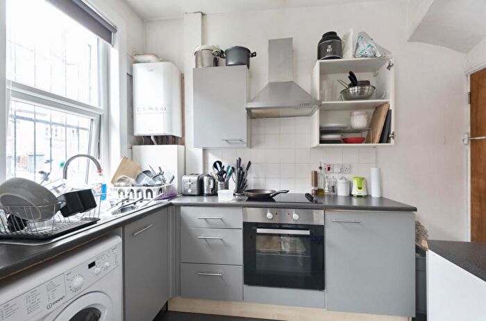 4 Bedroom Terraced House To Rent In Quarry Street, Woodhouse, LS6