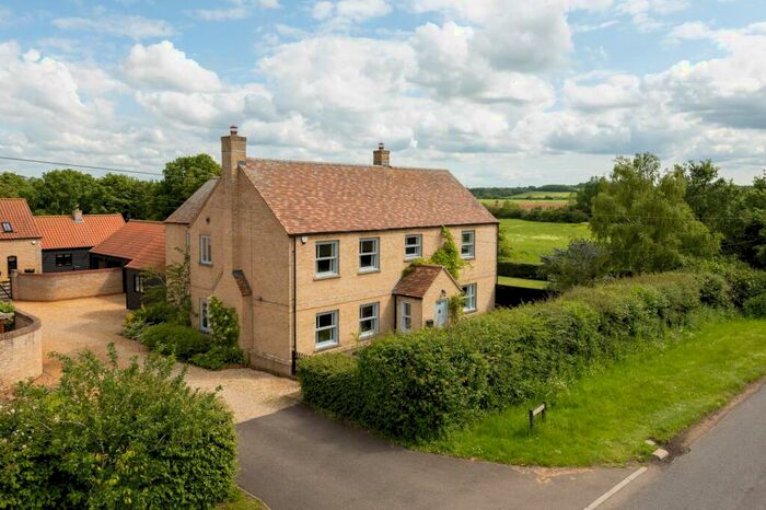 4 Bedroom Detached House For Sale In Stow Road, Spaldwick, PE28